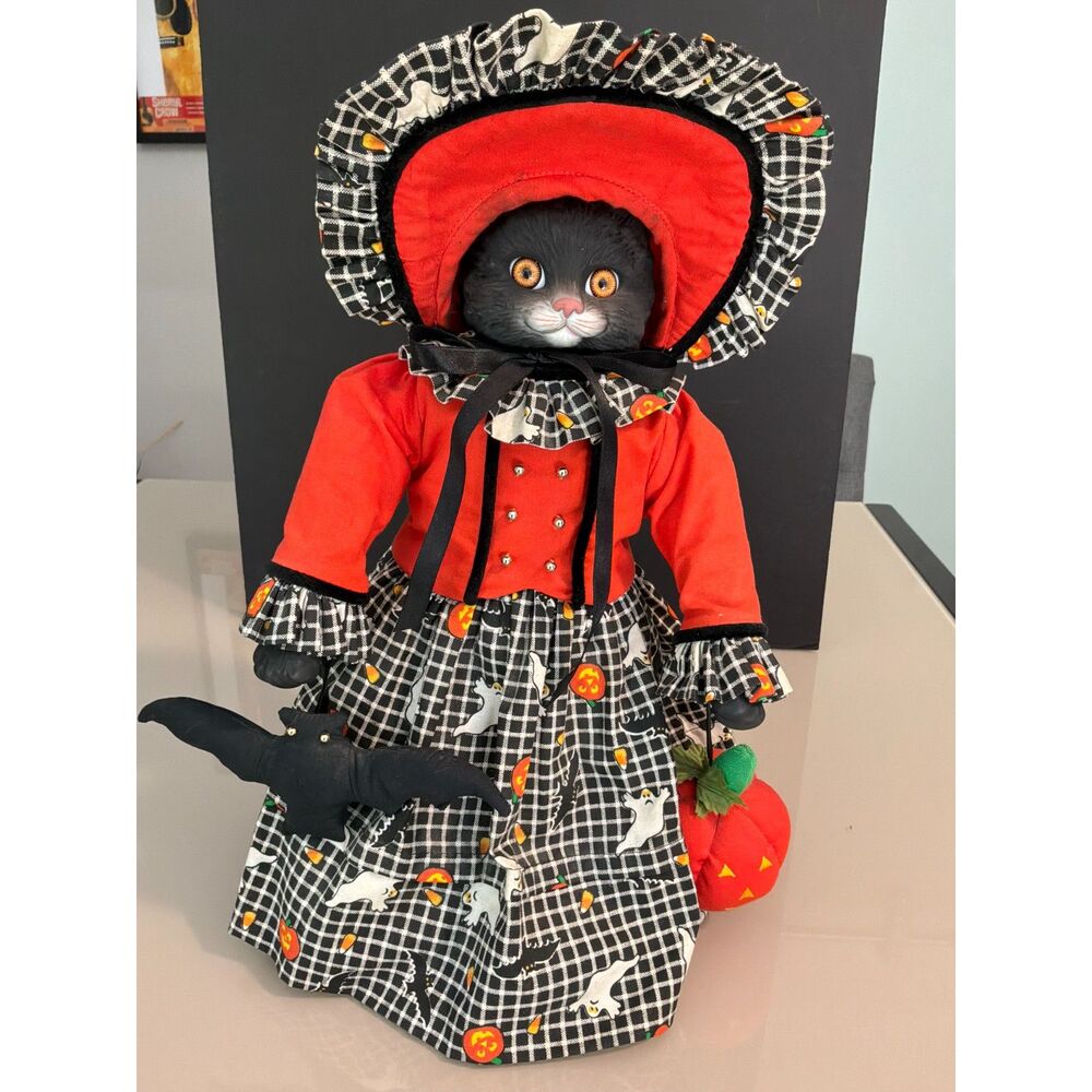 1996 Betty Jean Carter Bette Ball Halloween Cat Bat Jack-O'-Lantern doll/stand